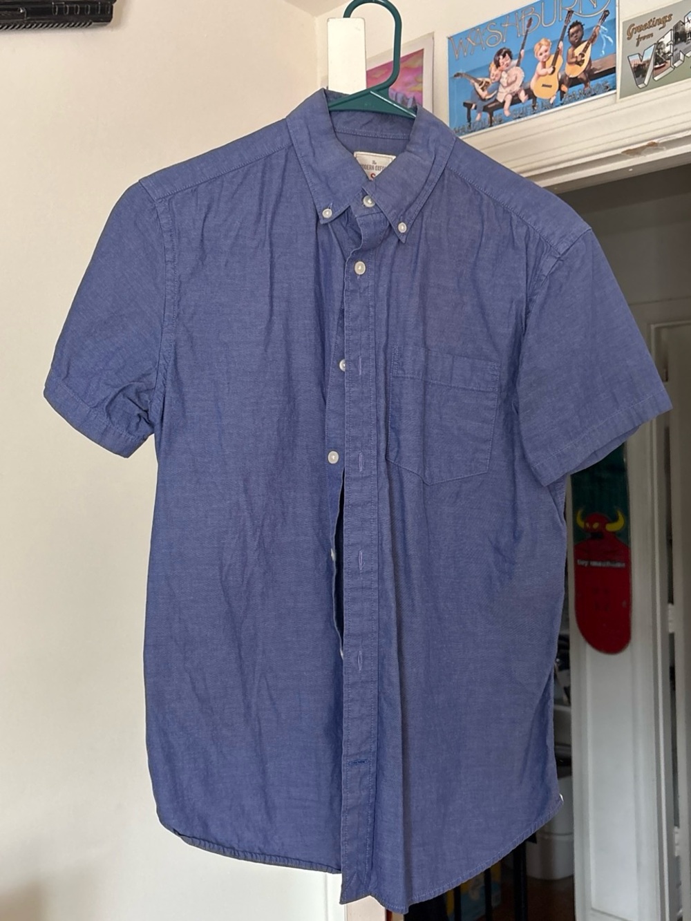 GAP Short-Sleeve Button-Down Shirt in Blue Chambray